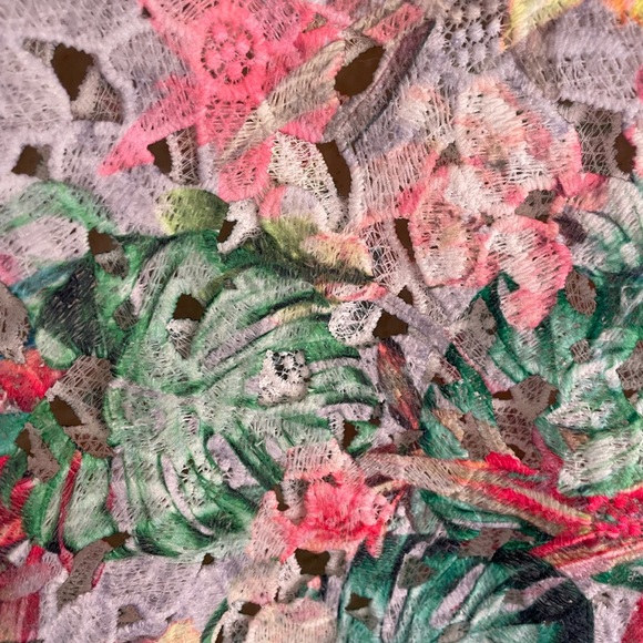 Imari floral cut out top - Picture 4 of 6